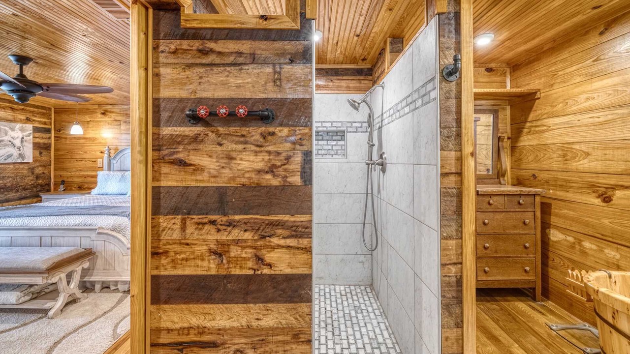 Photo of Bathroom in Leakey