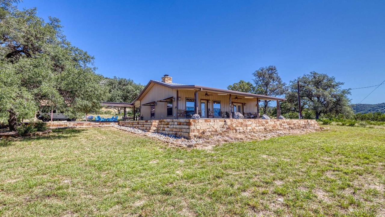 Photo of Outdoor in Leakey