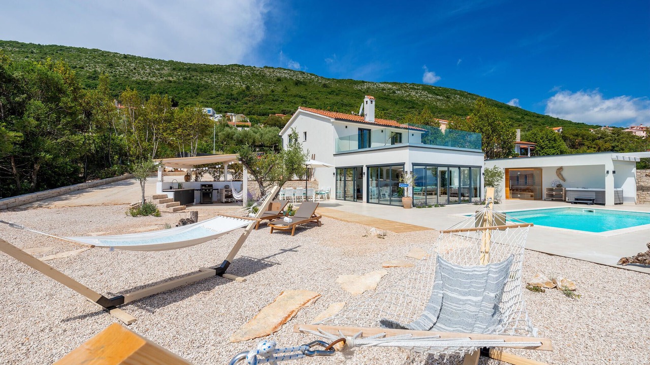 Photo of Outdoor in Ravni