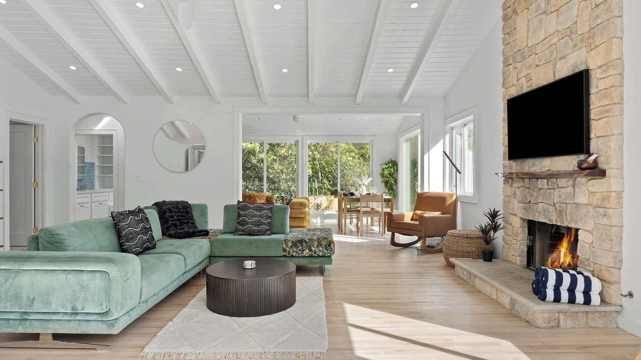 Photo of Livingroom in Fernwood