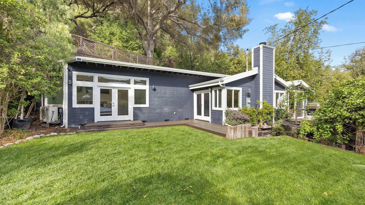 Photo of Outdoor in Fernwood