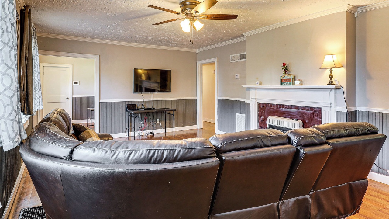 Photo of Livingroom in Crawfordville