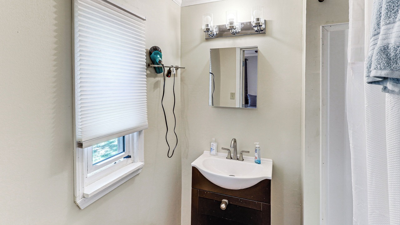 Photo of Bathroom in Crawfordville