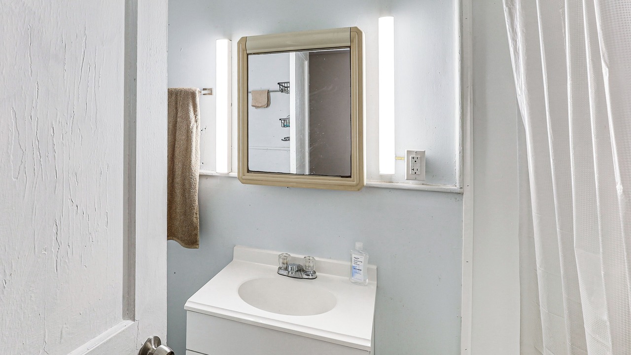 Photo of Bathroom in Crawfordville
