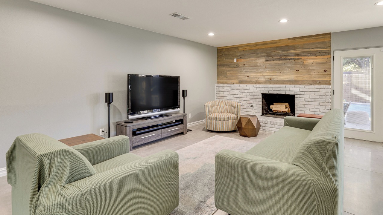 Photo of Livingroom in Northwest Dallas