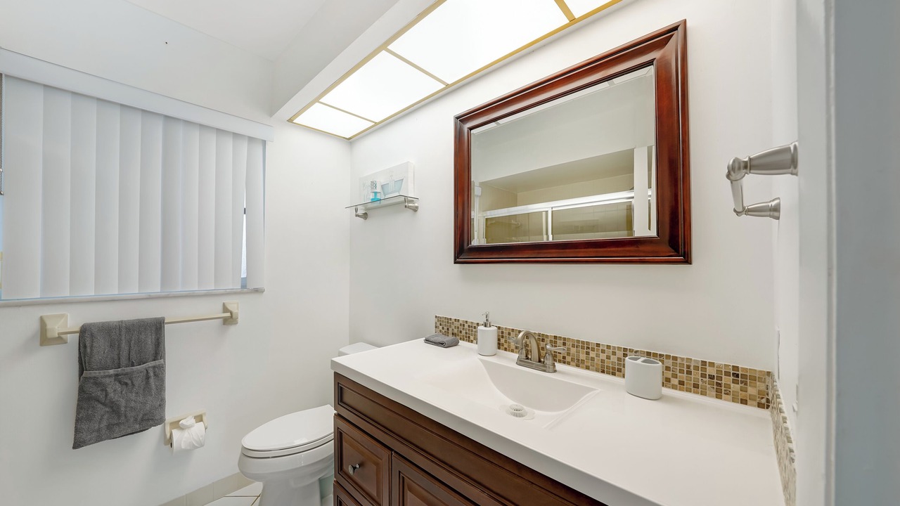 Photo of Bathroom in Imperial Point