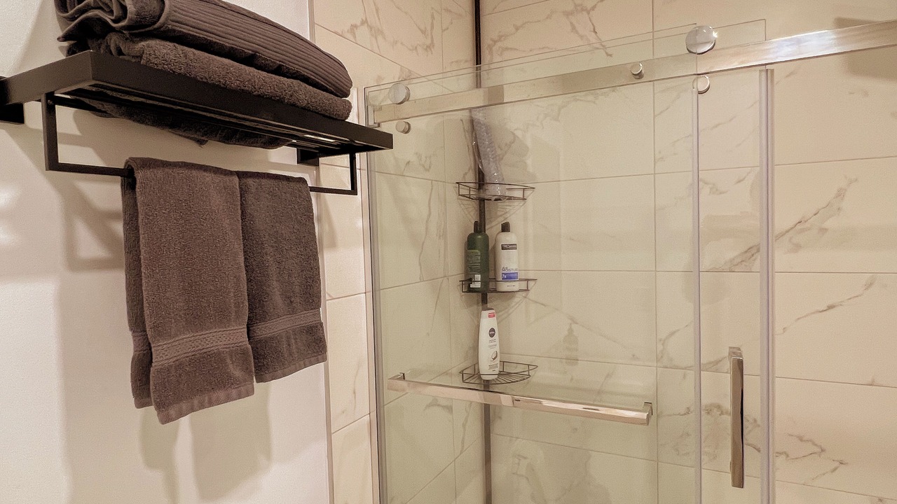 Photo of Bathroom in Cote-Des-Neiges—Notre-Dame-De-Grace
