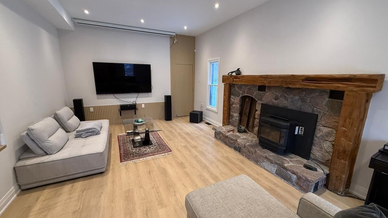 Photo of Livingroom in Clarington
