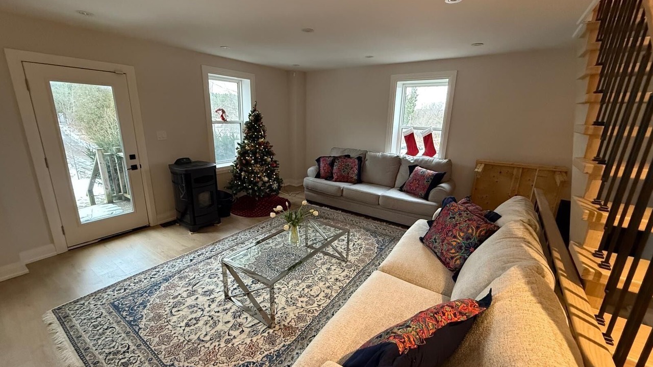 Photo of Livingroom in Clarington