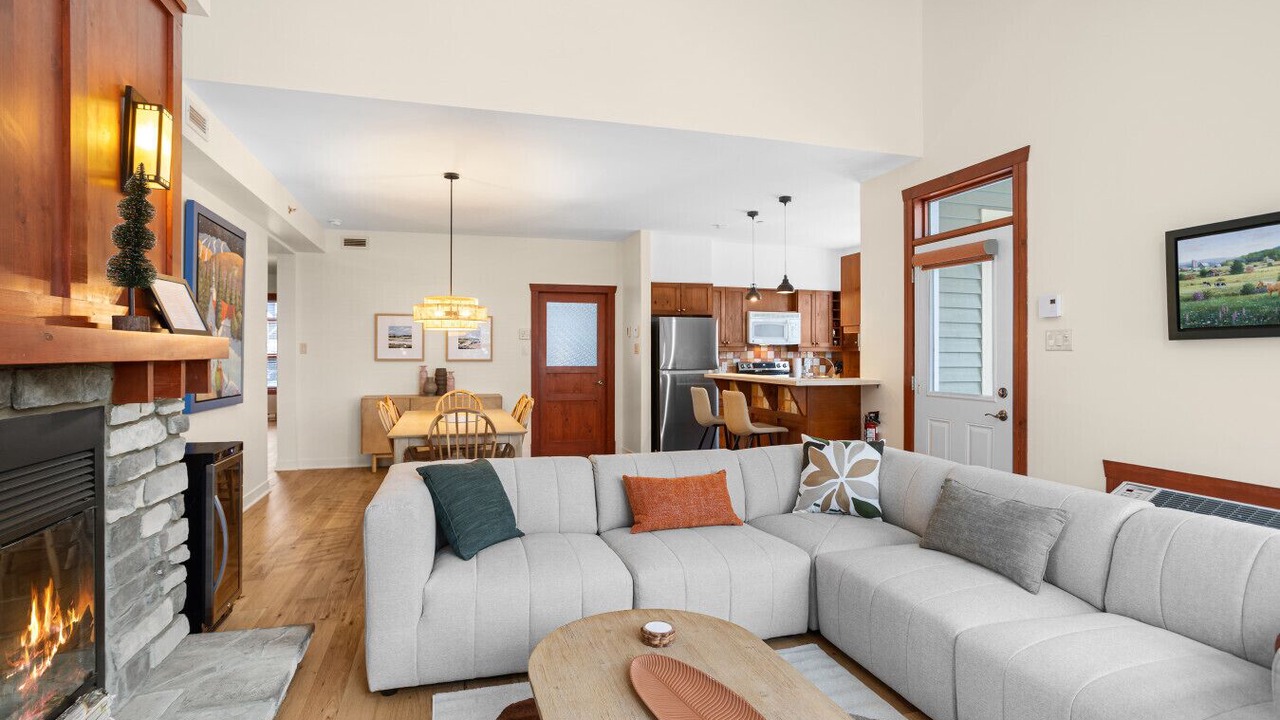 Photo of Livingroom in Tremblant-Les-Eaux