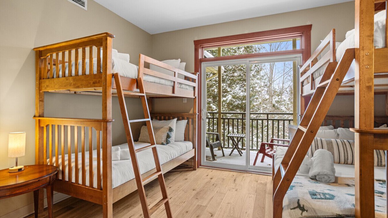 Photo of Bedroom in Tremblant-Les-Eaux