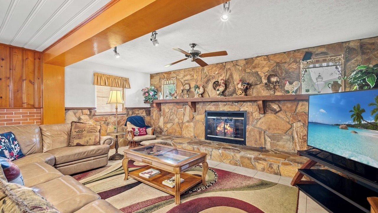 Photo of Livingroom in East County Civic Group