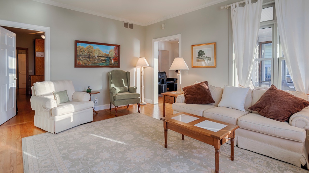 Photo of Livingroom in Canandaigua