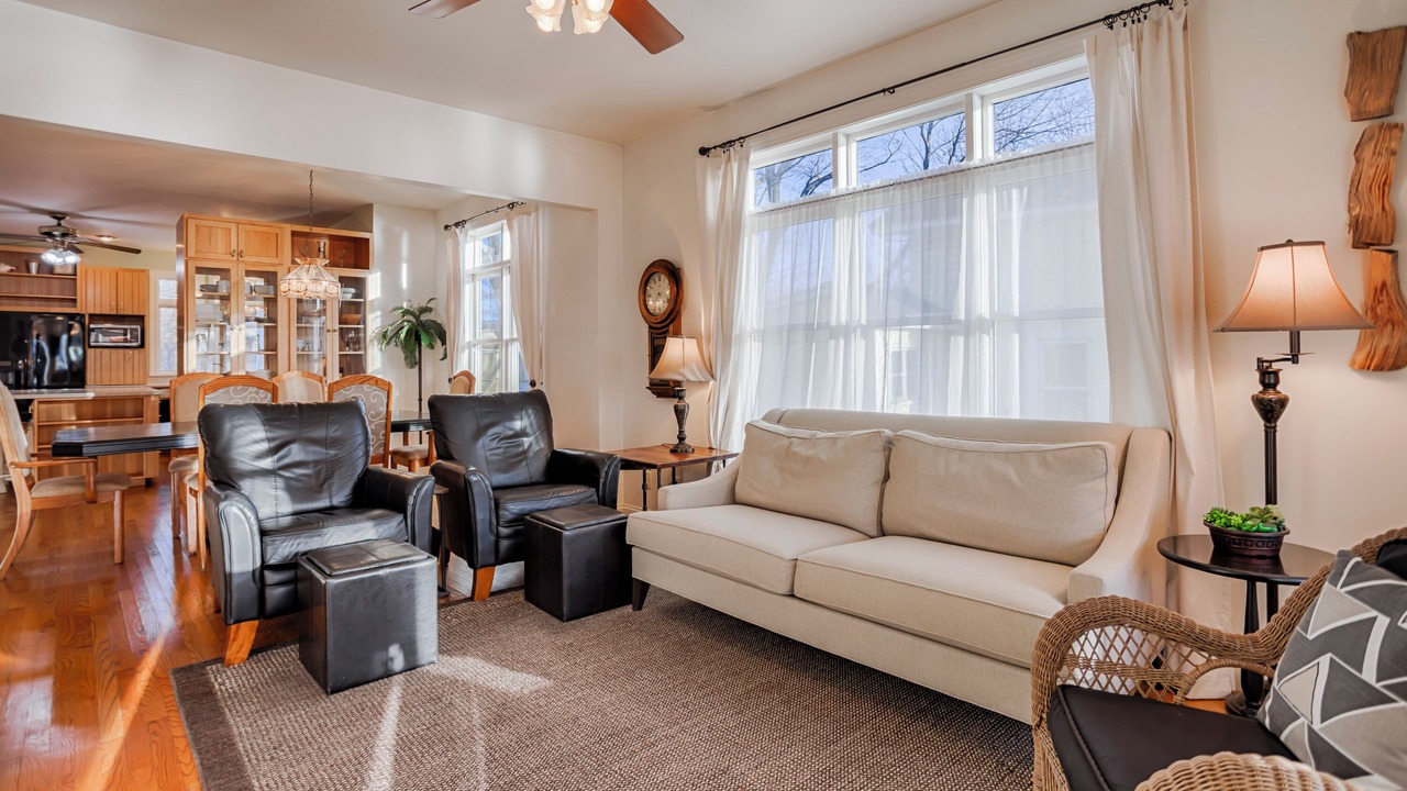 Photo of Livingroom in Canandaigua