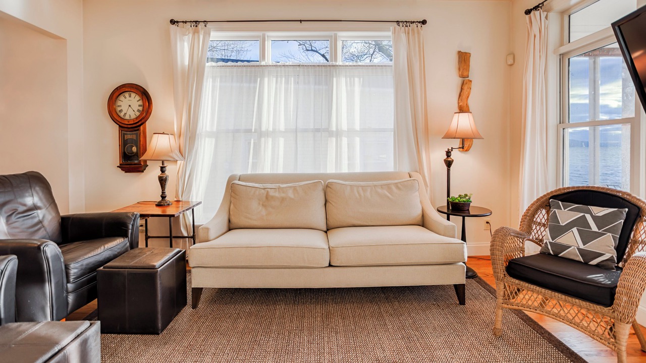 Photo of Livingroom in Canandaigua
