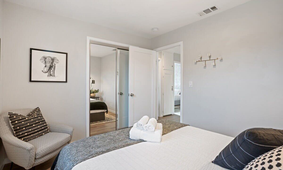 Photo of Bedroom in Linda Mar