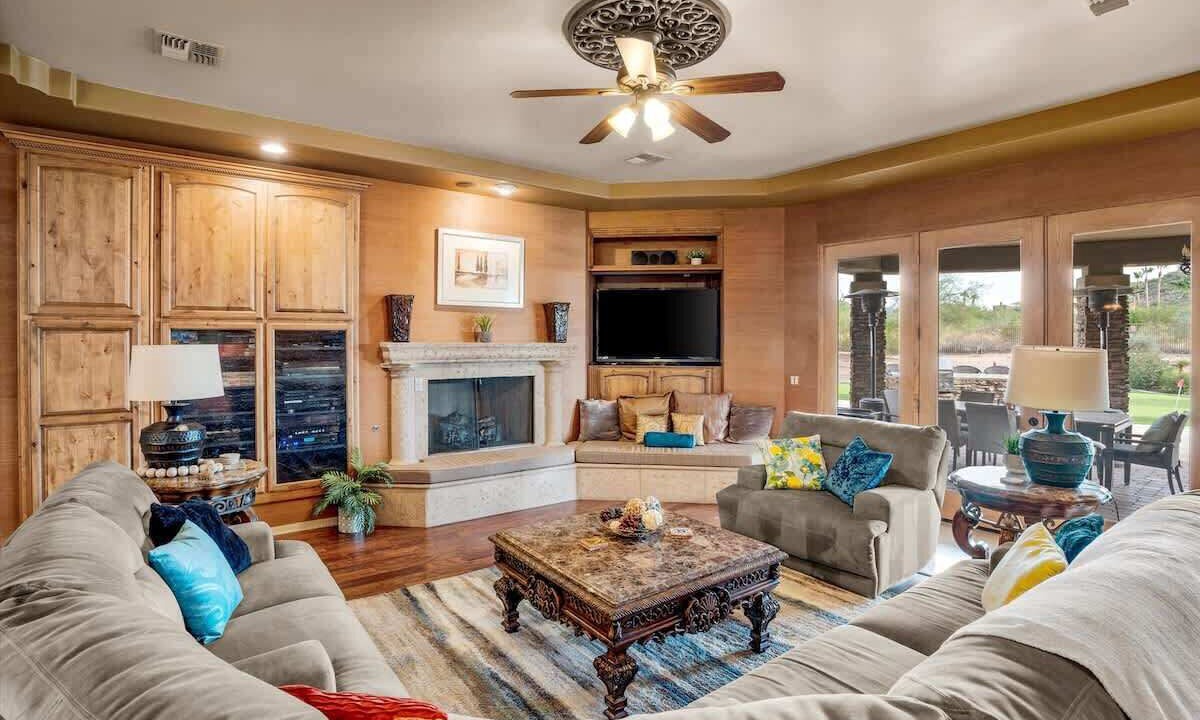 Photo of Livingroom in East Mesa