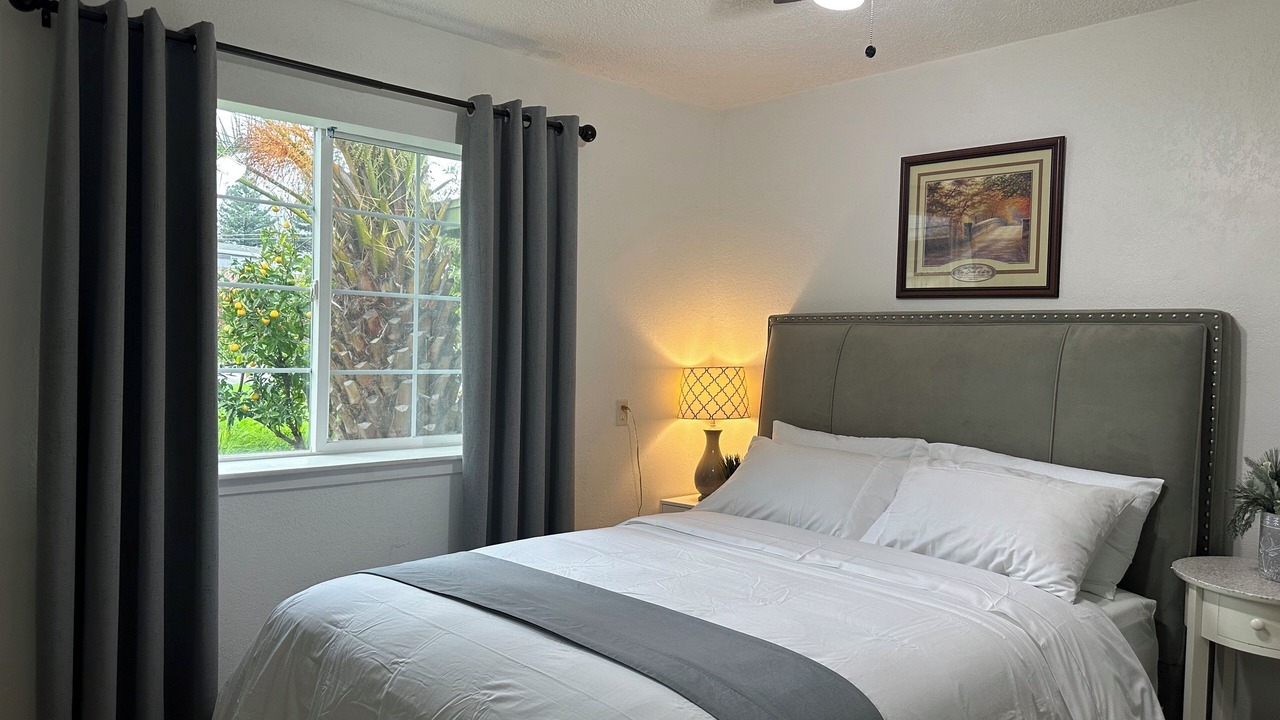 Photo of Bedroom in Arden-Arcade
