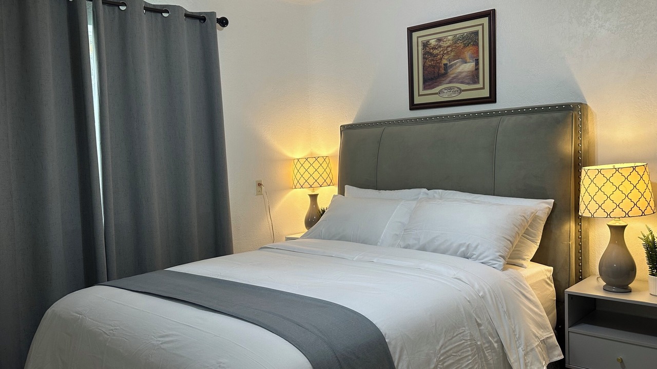 Photo of Bedroom in Arden-Arcade