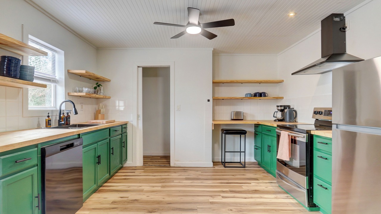 Photo of Kitchen in Circle D-KC Estates
