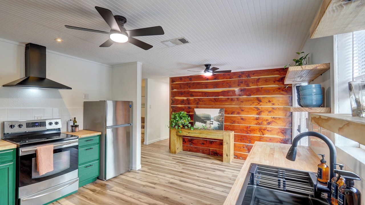Photo of Kitchen in Circle D-KC Estates