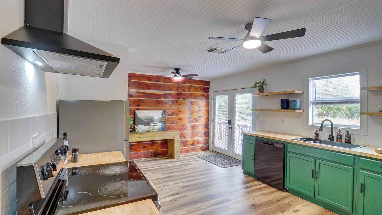 Photo of Kitchen in Circle D-KC Estates