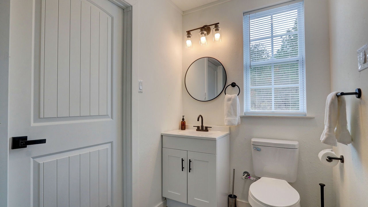 Photo of Bathroom in Circle D-KC Estates