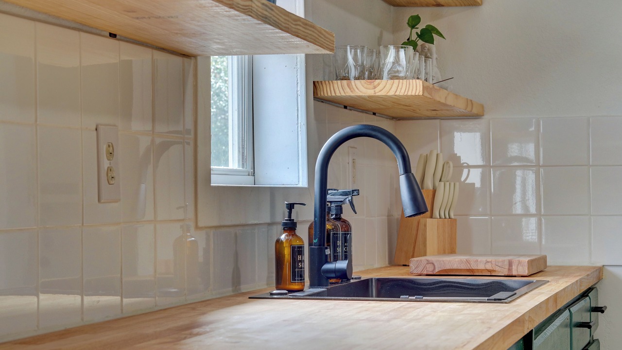 Photo of Kitchen in Circle D-KC Estates