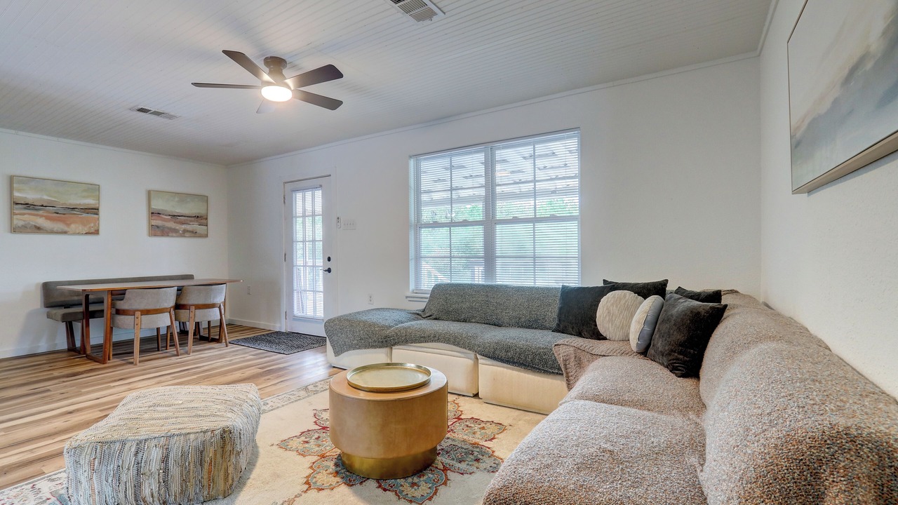 Photo of Livingroom in Circle D-KC Estates