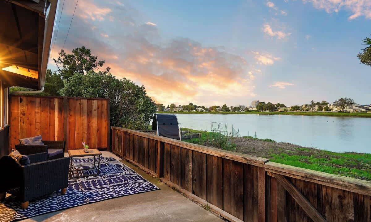 Photo of Patio Balcony in East San Mateo