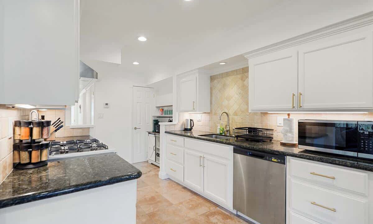 Photo of Kitchen in East San Mateo