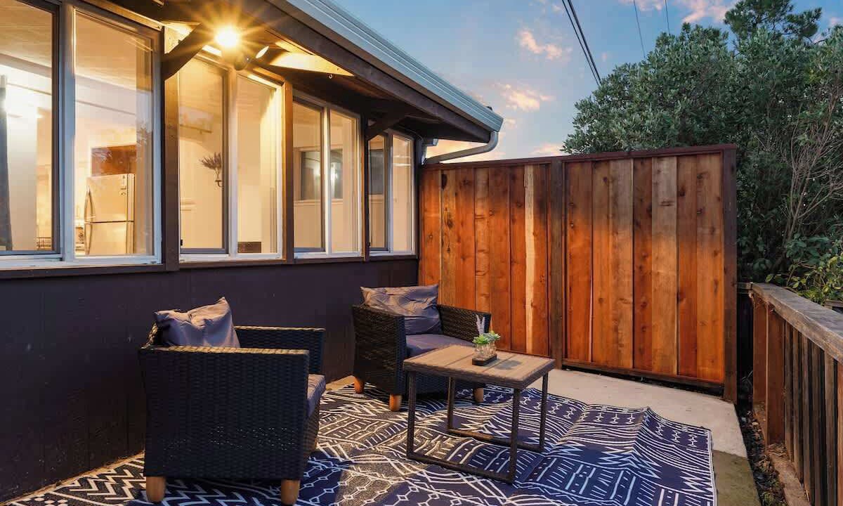 Photo of Patio Balcony in East San Mateo