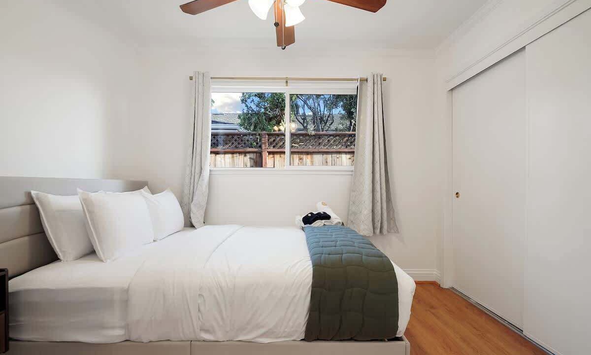 Photo of Bedroom in East San Mateo