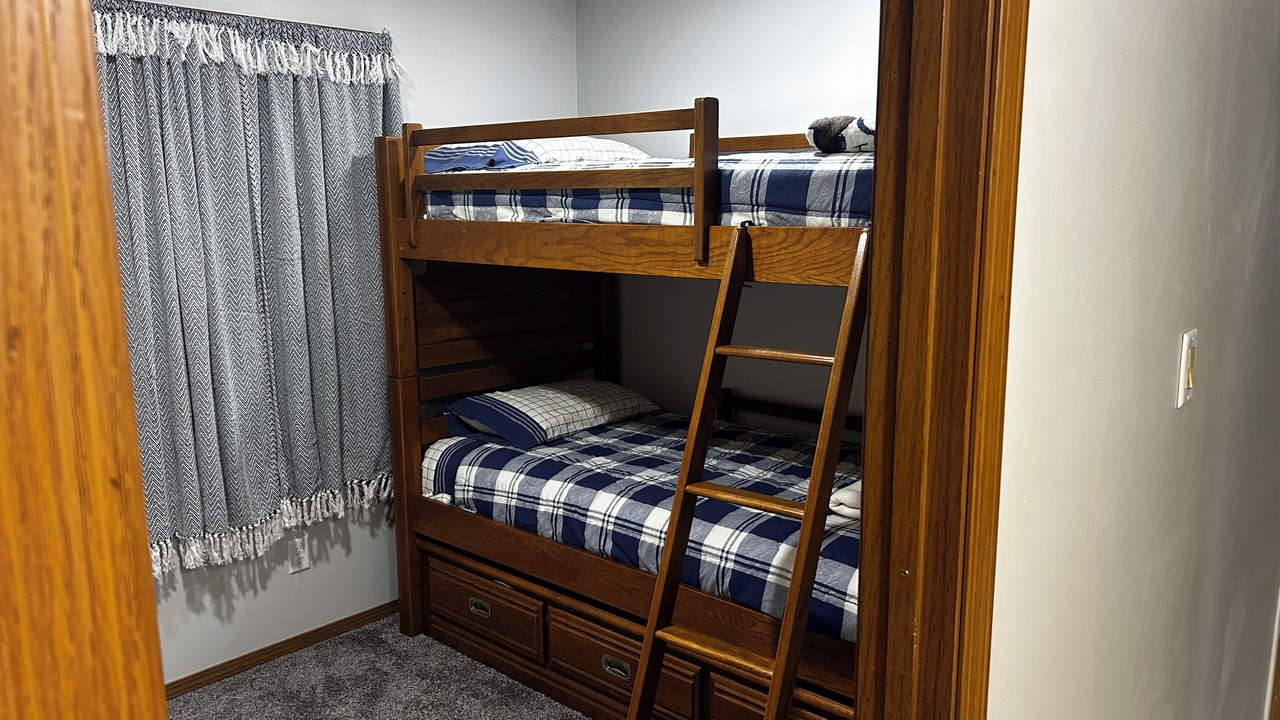 Photo of Bedroom in Benton
