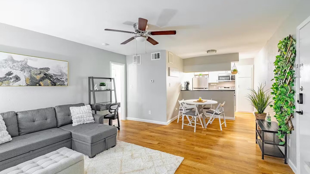 Photo of Livingroom in West Campus