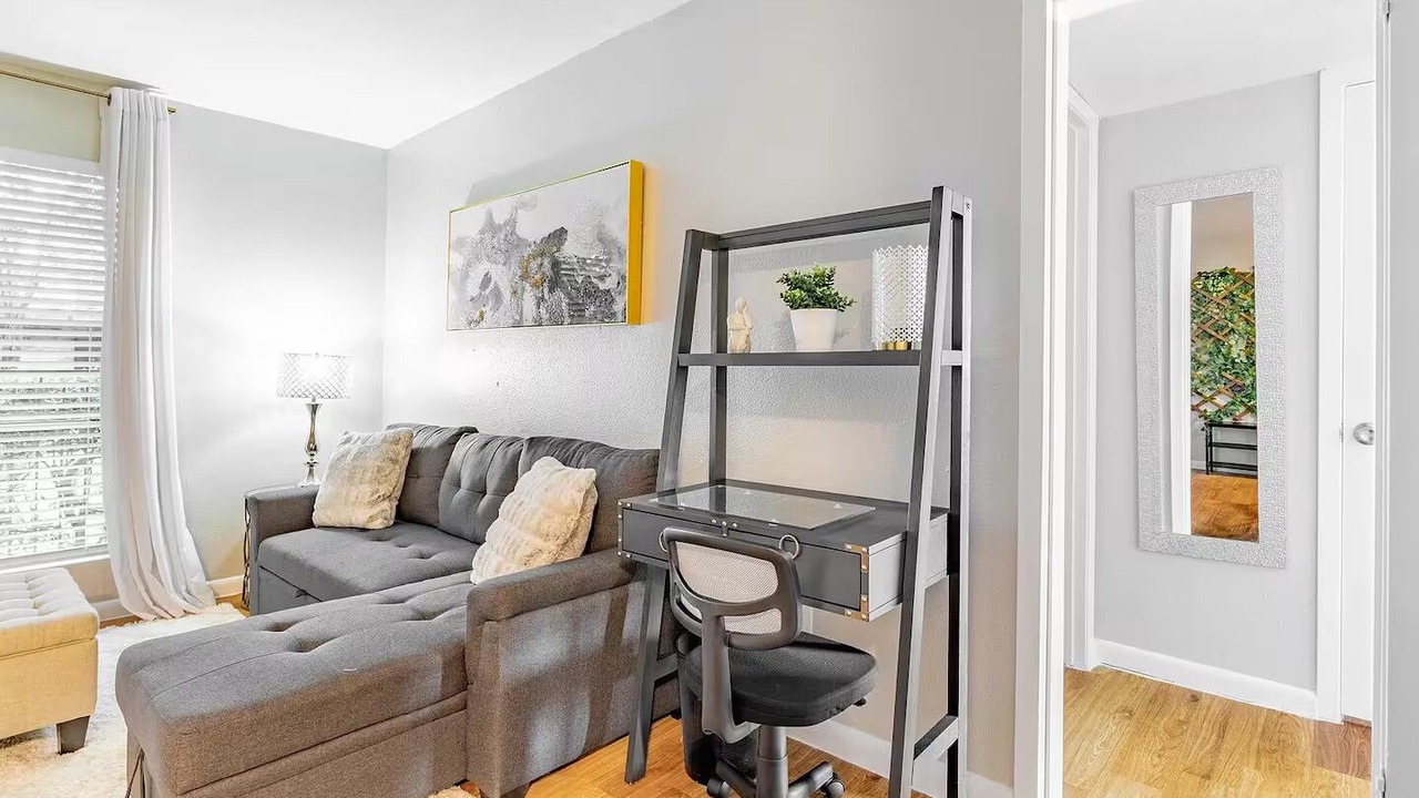 Photo of Livingroom in West Campus