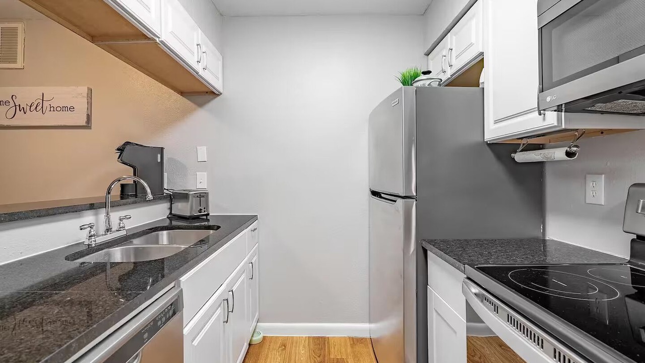 Photo of Kitchen in West Campus