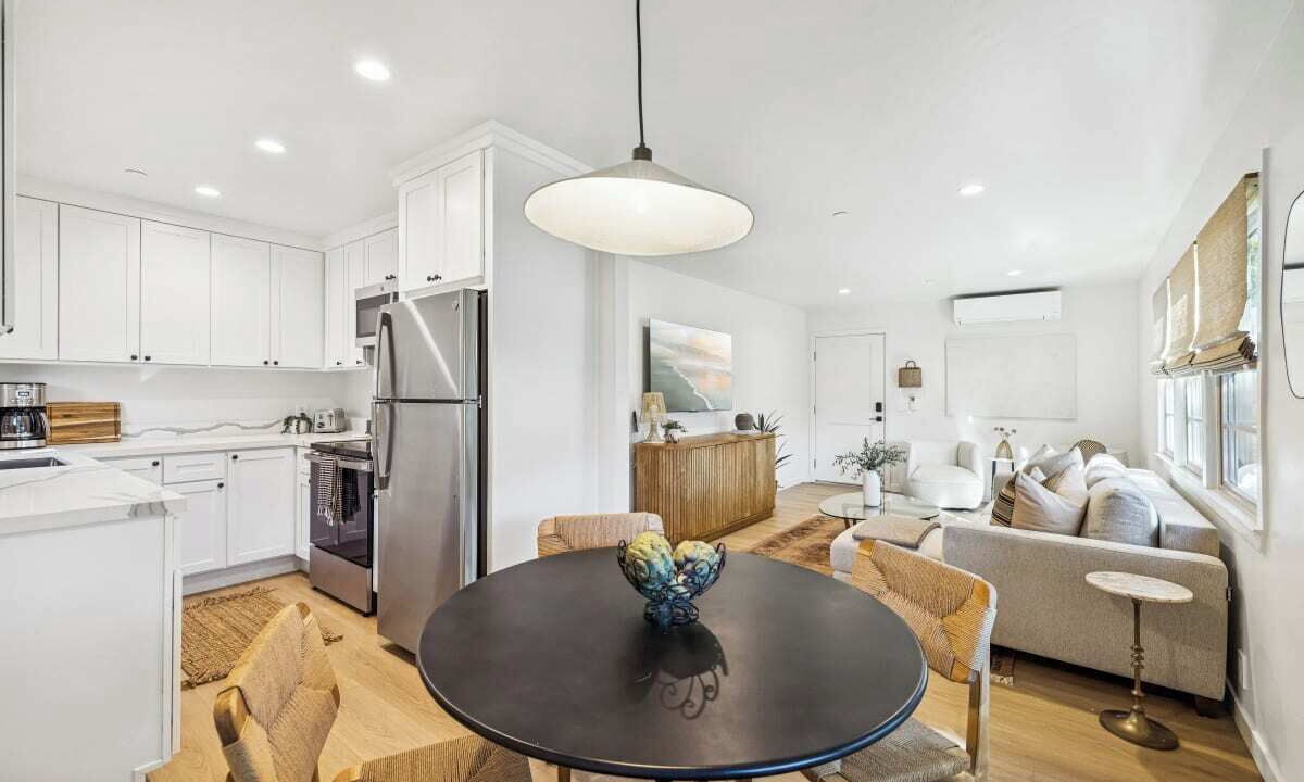 Photo of Livingroom in West Beach