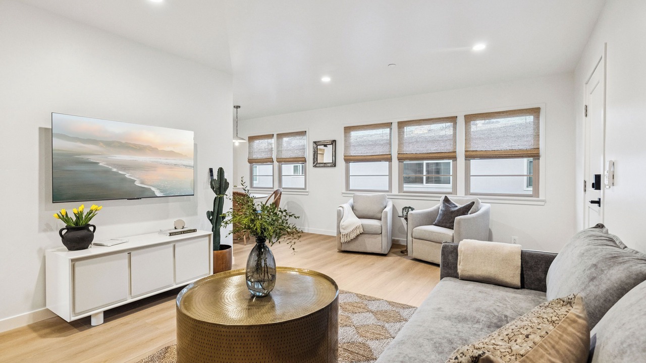 Photo of Livingroom in West Beach