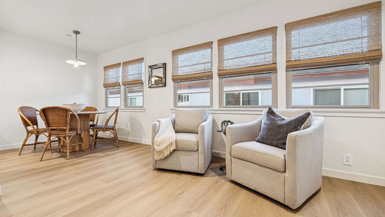 Photo of Livingroom in West Beach