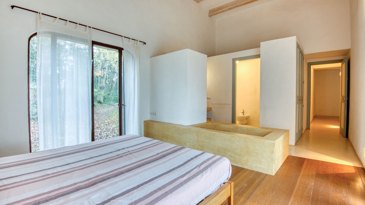Photo of Bedroom in Canapost