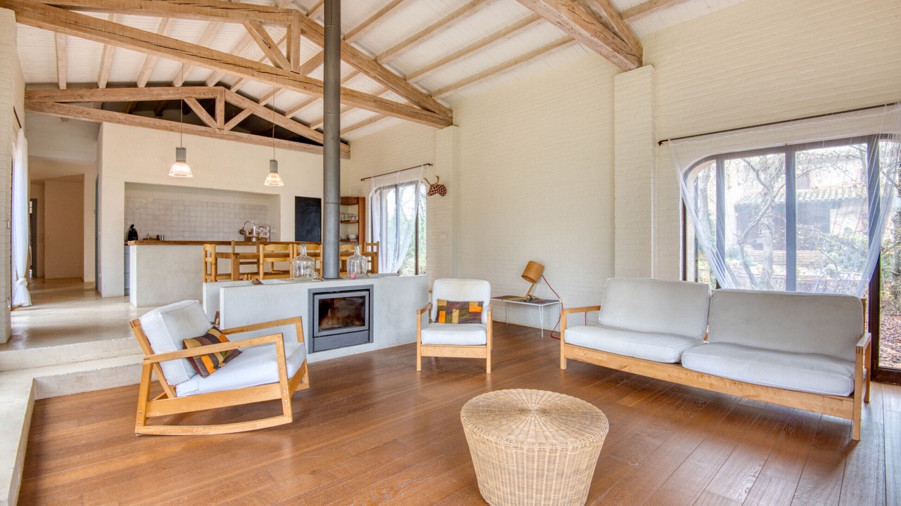 Photo of Livingroom in Canapost