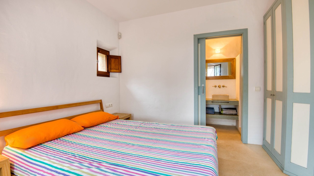 Photo of Bedroom in Canapost
