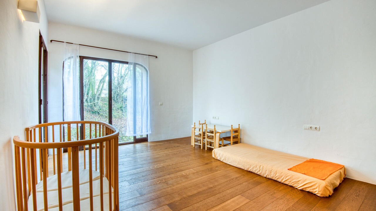 Photo of Bedroom in Canapost