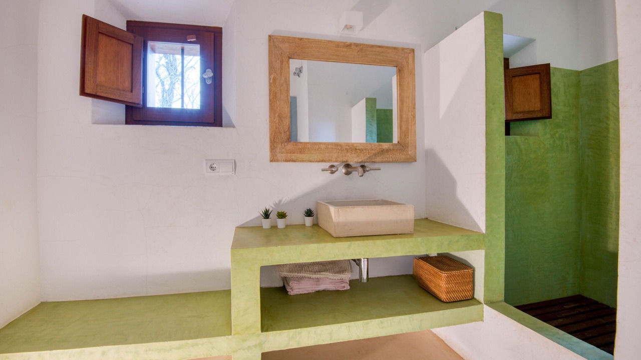 Photo of Bathroom in Canapost