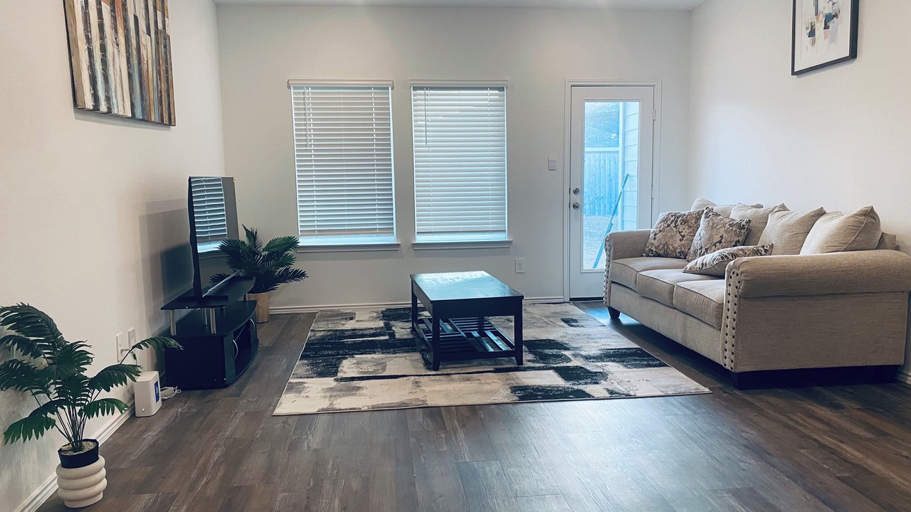 Photo of Livingroom in Spring