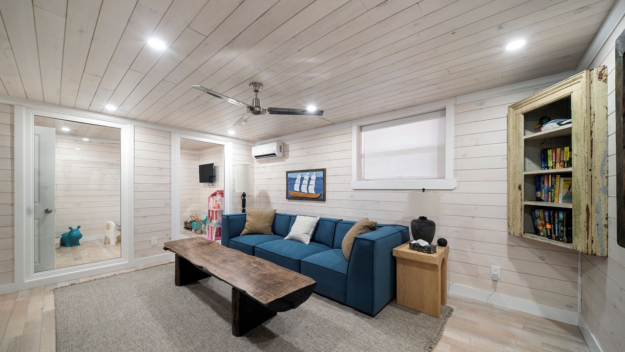 Photo of Livingroom in Prince County