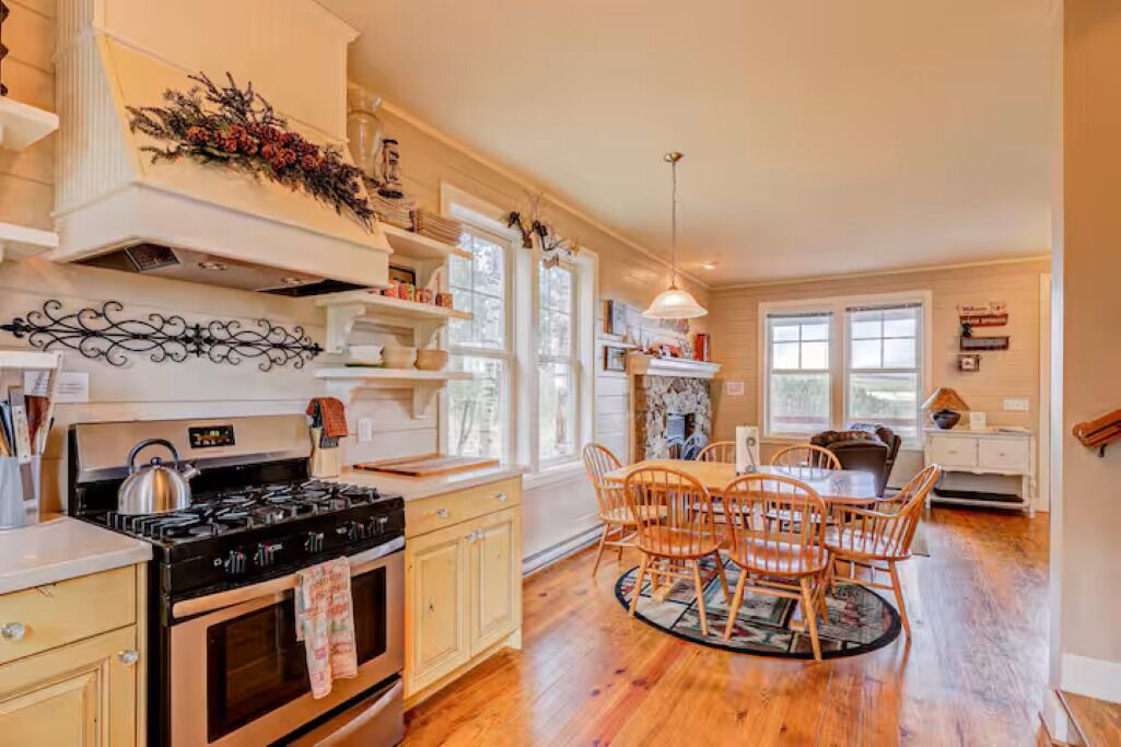 Photo of Kitchen in Warm Springs