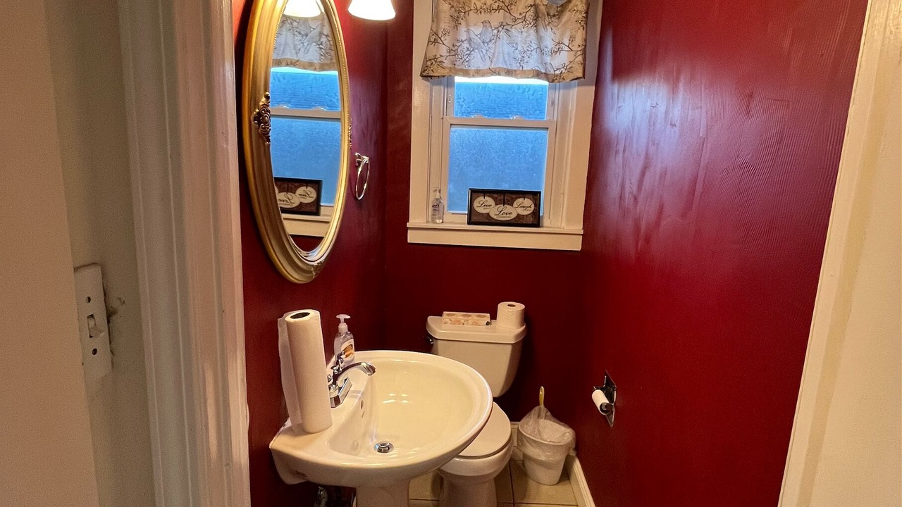 Photo of Bathroom in Vinita Park