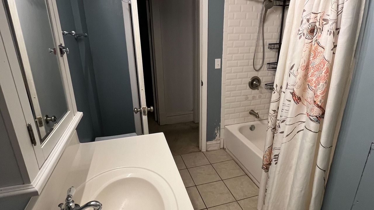 Photo of Bathroom in Vinita Park